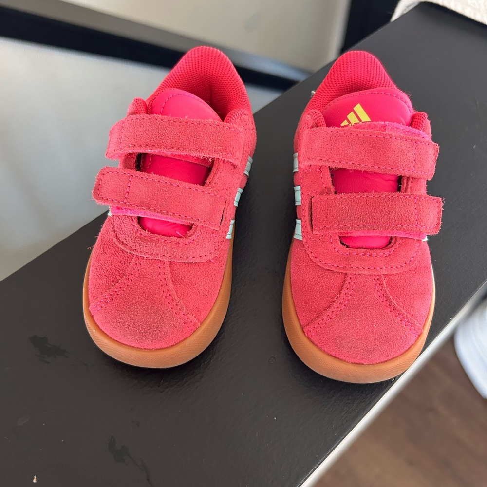Toddler pink adidas shoes
